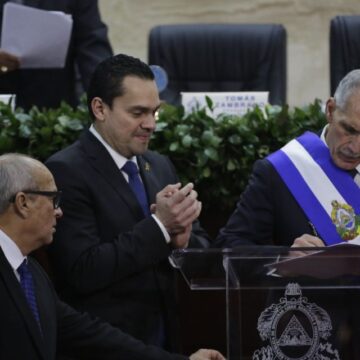 «DISCURSO PELIGROSO» DE GOBIERNO ASFURA OCULTA PRIVATIZACIÓN DE SALUD HONDUREÑA