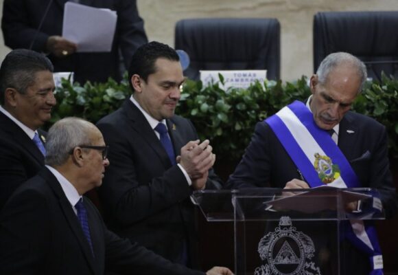 «DISCURSO PELIGROSO» DE GOBIERNO ASFURA OCULTA PRIVATIZACIÓN DE SALUD HONDUREÑA