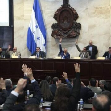 SAQUEO, CORRUPCIÓN Y ABUSO, EL LEGADO QUE “CACHURECOS” QUIEREN REPETIR EN CONGRESO: ANALISTA SAQUEO, CORRUPCIÓN Y ABUSO, EL LEGADO QUE “CACHURECOS” QUIEREN REPETIR EN CONGRESO: ANALISTA