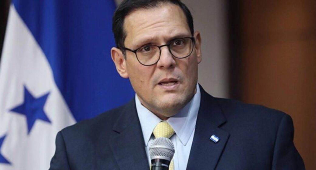 CONFIRMAN JUICIO CONTRA LISANDRO ROSALES Y OTROS FUNCIONARIOS DE JOH POR CORRUPCIÓN