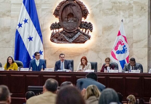 “CHEQUE EN BLANCO”: NUEVA LEY ABRE PUERTA A CORRUPCIÓN BAJO UN MARCO APARENTEMENTE LEGAL