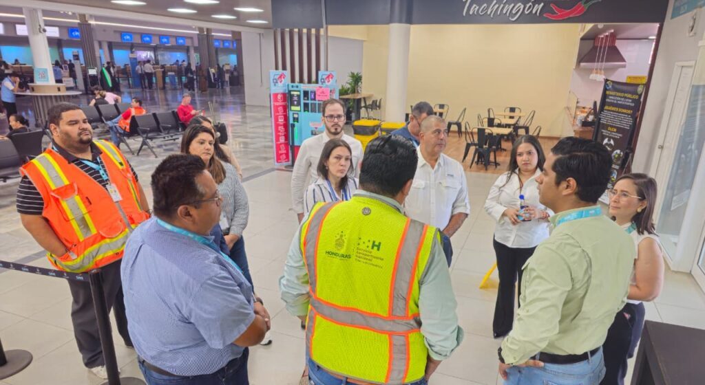 GOBIERNO SUPERVISA EVOLUCIÓN DE AEROPUERTO “VILLEDA MORALES” GOBIERNO SUPERVISA EVOLUCIÓN DE AEROPUERTO “VILLEDA MORALES”