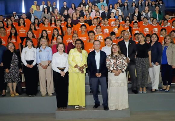 ¡EN ACCIÓN! FUNDACIÓN TERRA INAUGURA PROGRAMA BECAS TUTORÍA 2026