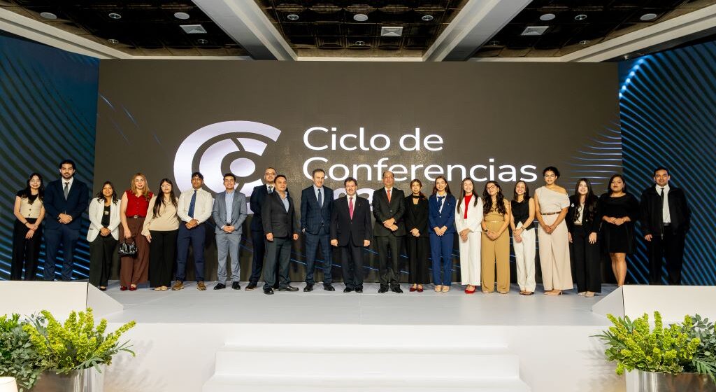 BANCO ATLÁNTIDA REÚNE EXPERTOS EN CICLO “PERSPECTIVAS ECONÓMICAS 2026”