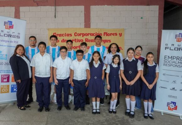 GRUPO FLORES CELEBRA OBRAS EN ESCUELA “ENCIENDE UNA LUZ”