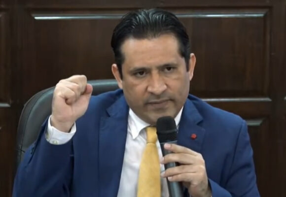 MORAZÁN SE DEFIENDE: CON IRREGULARIDADES Y “TRABAJO SUCIO” QUERÍAN INSCRIBIR A CÁLIX