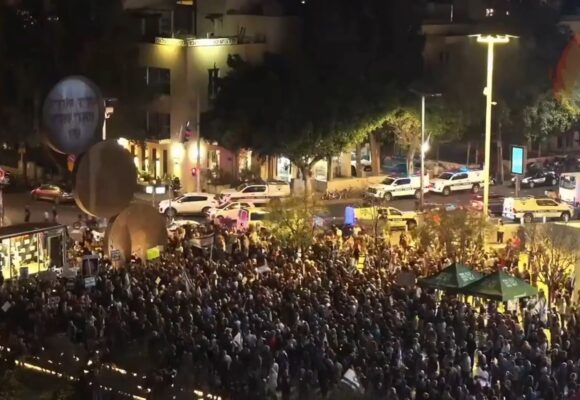 VIDEOS: PROTESTAS MASIVAS EN TEL AVIV CONTRA EL GOBIERNO DE NETANYAHU