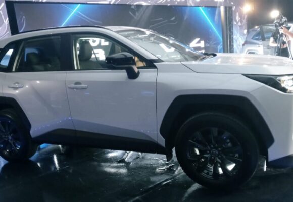 ¡ESPECTACULAR! LLEGA A HONDURAS UN NUEVO HIBRIDO, TOYOTA RAV-4 2027