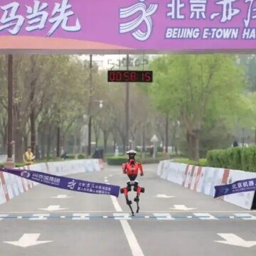 ¡FANTÁSTICO! CHINA CONVIERTE CIENCIA FICCIÓN EN REALIDAD CON ROBOTS ATLETAS, CAMPEONES DEPORTIVOS