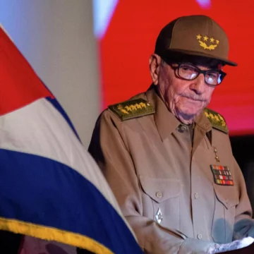 ¡CRIMEN! EE.UU. VA TRAS RAÚL CASTRO; LO ACUSA DE “CONSPIRAR” PARA ASESINAR ESTADOUNIDENSES ¡CRIMEN! EE.UU. VA TRAS RAÚL CASTRO; LO ACUSA DE “CONSPIRAR” PARA ASESINAR ESTADOUNIDENSES
