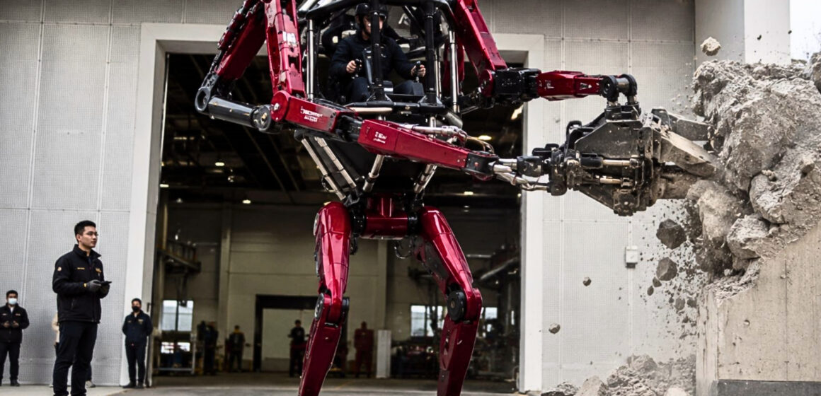 ¡INCREÍBLE! CHINA PRESENTA ROBOT FUTURISTA “TRANSFORMER” QUE CAMBIA DE POSTURA EN SEGUNDOS