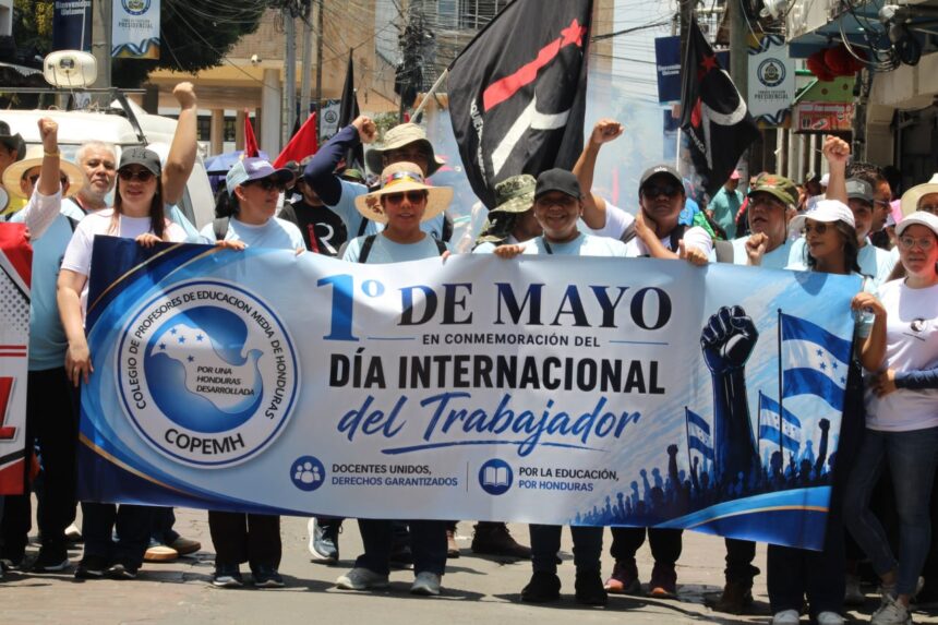 Y LA LUCHA SIGUE… HONDUREÑOS CONMEMORAN DÍA DEL TRABAJADOR CON PROTESTA MASIVA