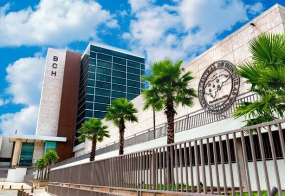 BANCO CENTRAL REITERA COLABORACIÓN ESTRICTA EN CASO DE EXFISCAL MEDINA
