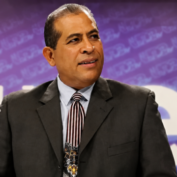 ¡ALARMA! JUSTICIA CONDENA PERIODISTA HONDUREÑO A PAGAR 300 MIL LEMPIRAS A FALSO DIPLOMÁTICO VENEZOLANO ¡ALARMA! JUSTICIA CONDENA PERIODISTA HONDUREÑO A PAGAR 300 MIL LEMPIRAS A FALSO DIPLOMÁTICO VENEZOLANO
