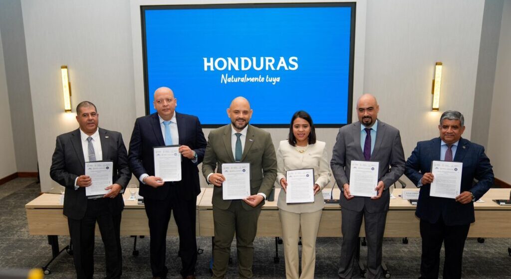 HONDURAS IMPULSA CONECTIVIDAD AÉREA Y TURISMO REGIONAL