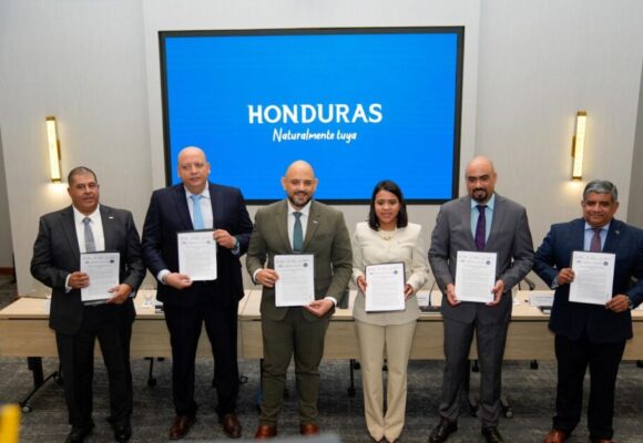 HONDURAS IMPULSA CONECTIVIDAD AÉREA Y TURISMO REGIONAL