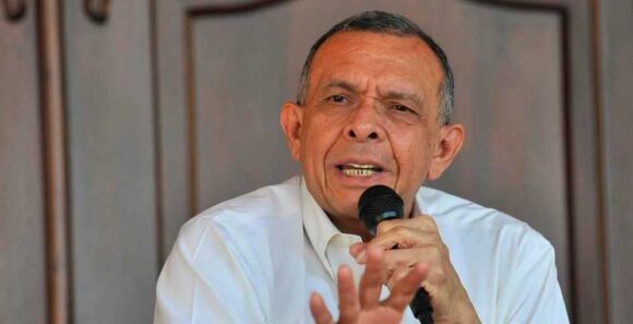“SI ASFURA ROMPE RELACIONES CON CHINA, COMETE UN GRAVE ERROR”: PEPE LOBO