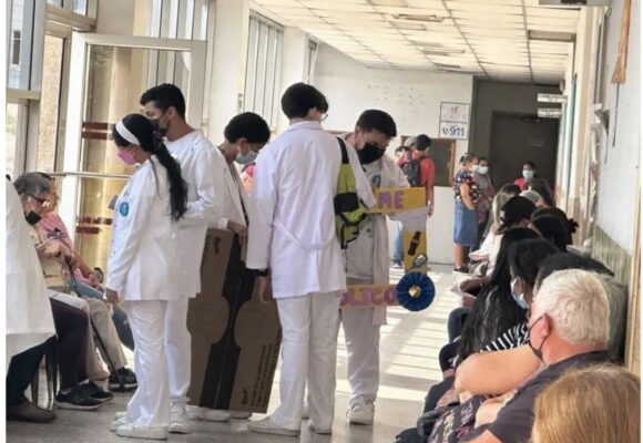 ¡CRISIS EN SALUD! DENUNCIAN DESPIDO MASIVO DE 600 MÉDICOS HONDUREÑOS