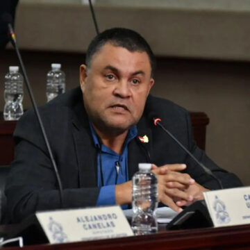 CARLOS UMAÑA RECHAZA REFORMAS A LA ENEE Y ADVIERTE QUE BENEFICIARÁN A INTERESES EMPRESARIALES