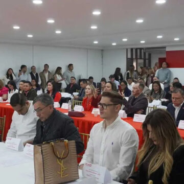 BANCADA LIBERAL RECHAZA PRIVATIZAR ENEE Y PRESENTA REFORMA ALTERNATIVA BANCADA LIBERAL RECHAZA PRIVATIZAR ENEE Y PRESENTA REFORMA ALTERNATIVA