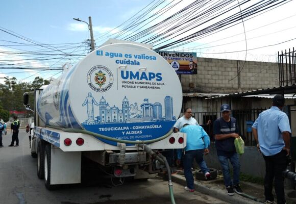 ALCALDÍA CAPITALINA INTENSIFICA ENTREGA DE AGUA GRATIS