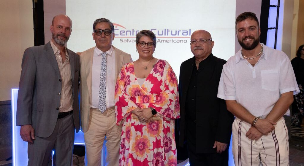 GRUPO ATLÁNTIDA RESPALDA ENCUENTRO DE PINTURA REGIONAL GRUPO ATLÁNTIDA RESPALDA ENCUENTRO DE PINTURA REGIONAL