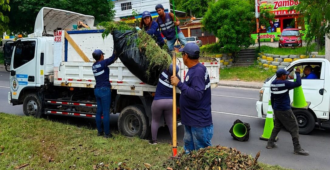 ALCALDÍA REALIZA “MEGA JORNADA” DE LIMPIEZA EN LA CAPITAL