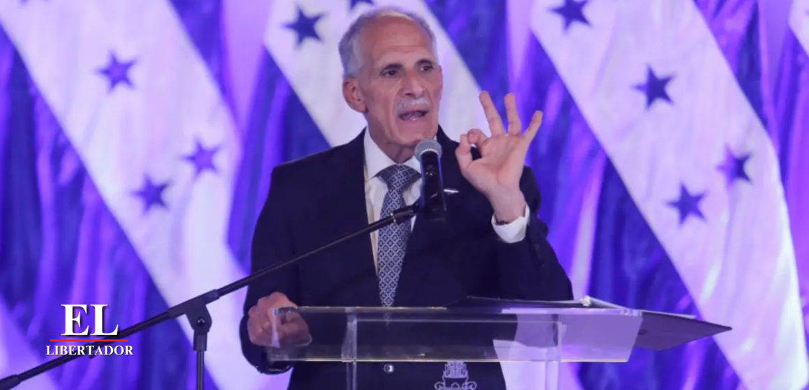 CON LA VOZ QUEBRADA, ASFURA ASEGURA QUE GOBIERNA PARA EL PUEBLO Y ENUMERA “LOGROS” DE SUS PRIMEROS SEIS MESES CON LA VOZ QUEBRADA, ASFURA ASEGURA QUE GOBIERNA PARA EL PUEBLO Y ENUMERA “LOGROS” DE SUS PRIMEROS SEIS MESES