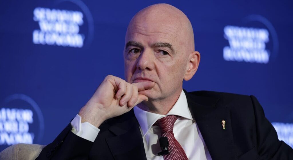 CON “DARDO” A EUROPA, FIFA SUSPENDE PROYECTO DE INFANTINO CON “DARDO” A EUROPA, FIFA SUSPENDE PROYECTO DE INFANTINO