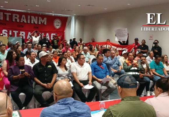 ¡URGENTE! OIT ADMITE DEMANDA CONTRA HONDURAS POR 12 MIL DESPIDOS Y PERSECUCIÓN A 400 DIRIGENTES SINDICALES