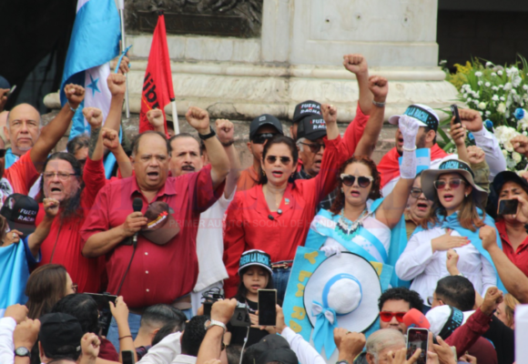 ¡GALERÍA! ASÍ SE VIVIÓ MANIFESTACIÓN DEL “OTRO” 15 DE SEPTIEMBRE