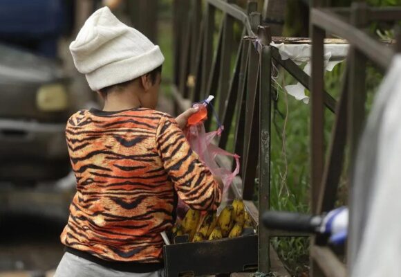 ¡TERRIBLE! MÁS DE UN MILLÓN DE NIÑOS NO CELEBRARÁ SU DÍA, DEBEN TRABAJAR