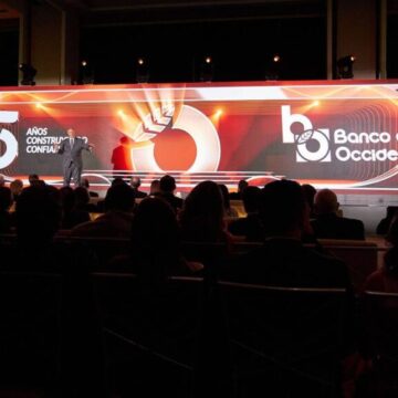 BANCO DE OCCIDENTE CONMEMORA 75.° ANIVERSARIO EN CONFERENCIA MAGISTRAL DE M. R. COVEY BANCO DE OCCIDENTE CONMEMORA 75.° ANIVERSARIO EN CONFERENCIA MAGISTRAL DE M. R. COVEY