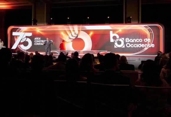 BANCO DE OCCIDENTE CONMEMORA 75.° ANIVERSARIO EN CONFERENCIA MAGISTRAL DE M. R. COVEY