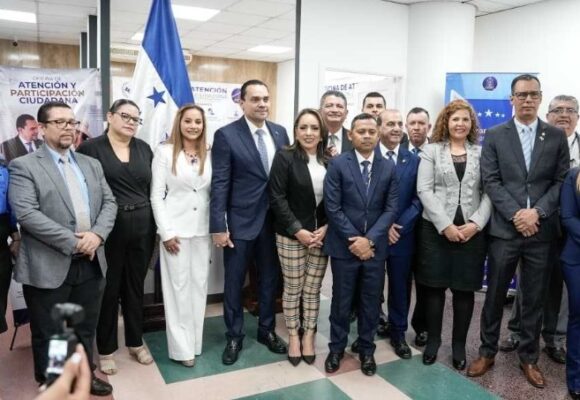 CONGRESO INAUGURA PRIMERA OFICINA DE ATENCIÓN CIUDADANA