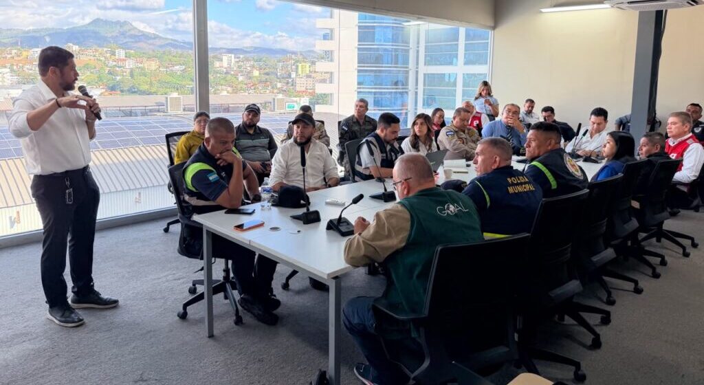 COMITÉ INTERINSTITUCIONAL REFUERZA ACCIONES PARA PREVENIR UNA CRISIS SANITARIA ANTE EMERGENCIA HÍDRICA COMITÉ INTERINSTITUCIONAL REFUERZA ACCIONES PARA PREVENIR UNA CRISIS SANITARIA ANTE EMERGENCIA HÍDRICA