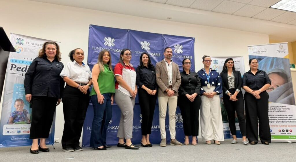 FUNDACIONES KAFIE Y MIGUEL LITTON APOYAN BRIGADA DE UROLOGÍA EN HOSPITAL MARÍA