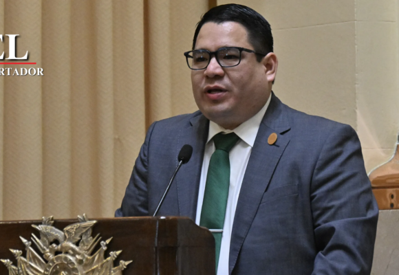 EL ATRONADOR SILENCIO DE PAZ A LA PREGUNTA SOBRE SU ‘ESTADÍA FANTASMA’ EN EE.UU.