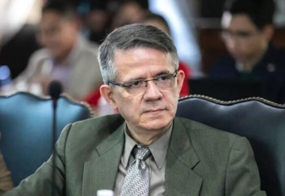SALUD SIN RUMBO ESTÁ CONDENANDO HONDURAS: DR. MATHEU