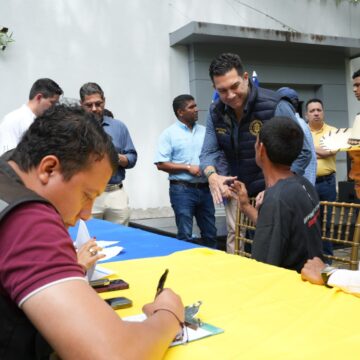 ALCALDE ZELAYA ENTREGA APOYO HUMANITARIO A DAMNIFICADOS DE VILLA UNIÓN