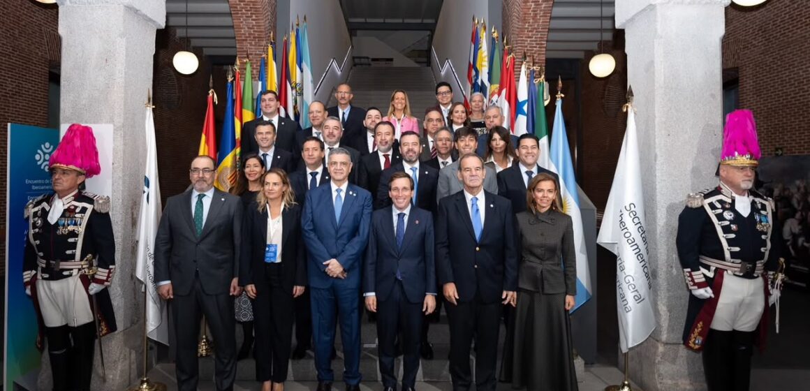 ALCALDE CAPITALINO EXPONE TRANSFORMACIÓN TECNOLÓGICA EN MADRID